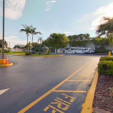 Rodeway Inn & Suites Fort Lauderdale Airport & Cruise Port Dania Beach Esterno foto