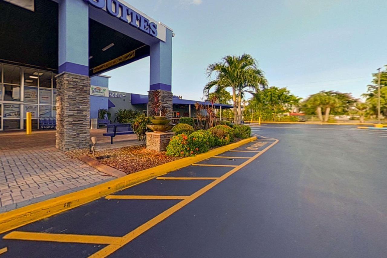 Rodeway Inn & Suites Fort Lauderdale Airport & Cruise Port Dania Beach Esterno foto