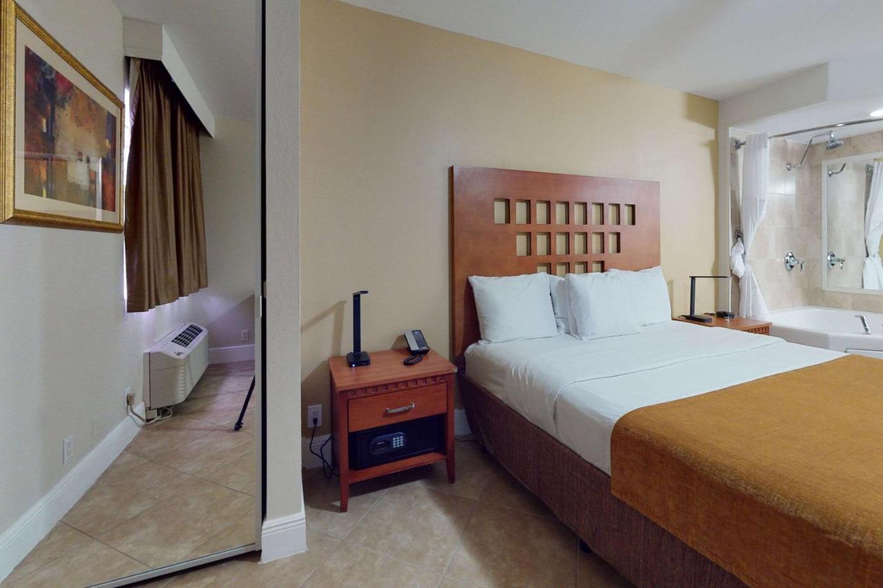Rodeway Inn & Suites Fort Lauderdale Airport & Cruise Port Dania Beach Esterno foto