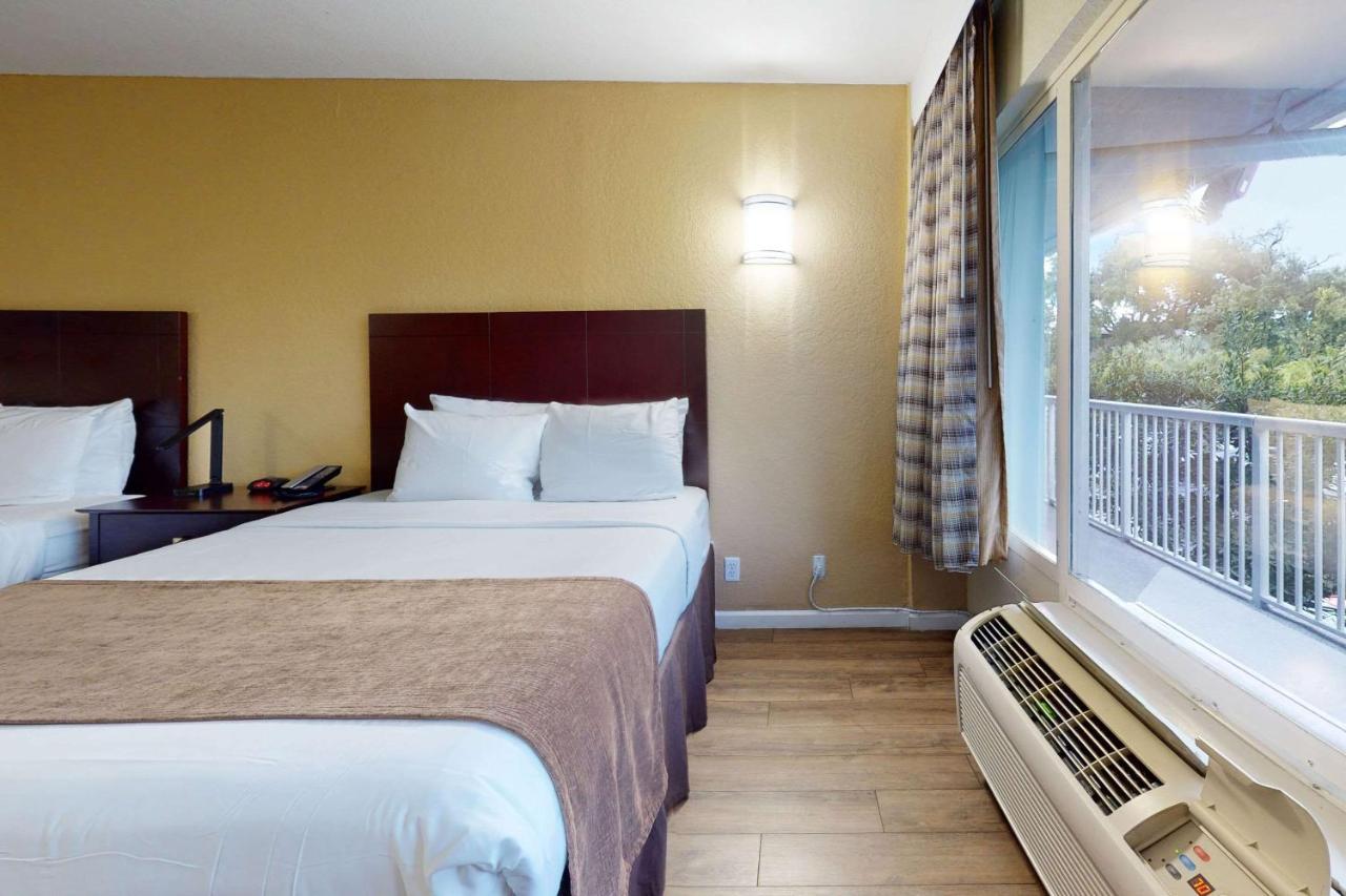 Rodeway Inn & Suites Fort Lauderdale Airport & Cruise Port Dania Beach Esterno foto