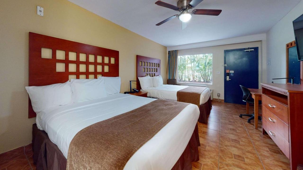 Rodeway Inn & Suites Fort Lauderdale Airport & Cruise Port Dania Beach Esterno foto