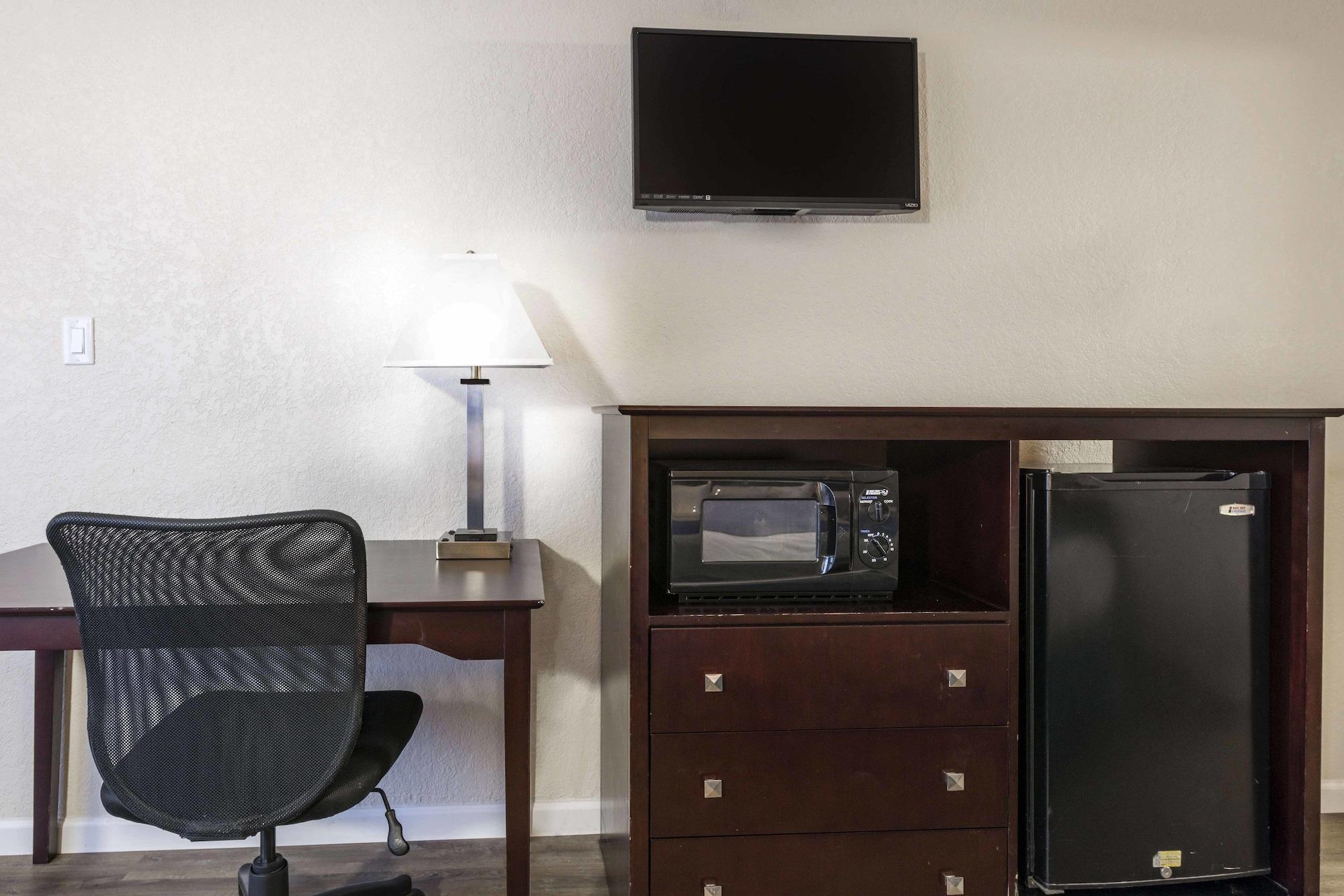 Rodeway Inn & Suites Fort Lauderdale Airport & Cruise Port Dania Beach Esterno foto